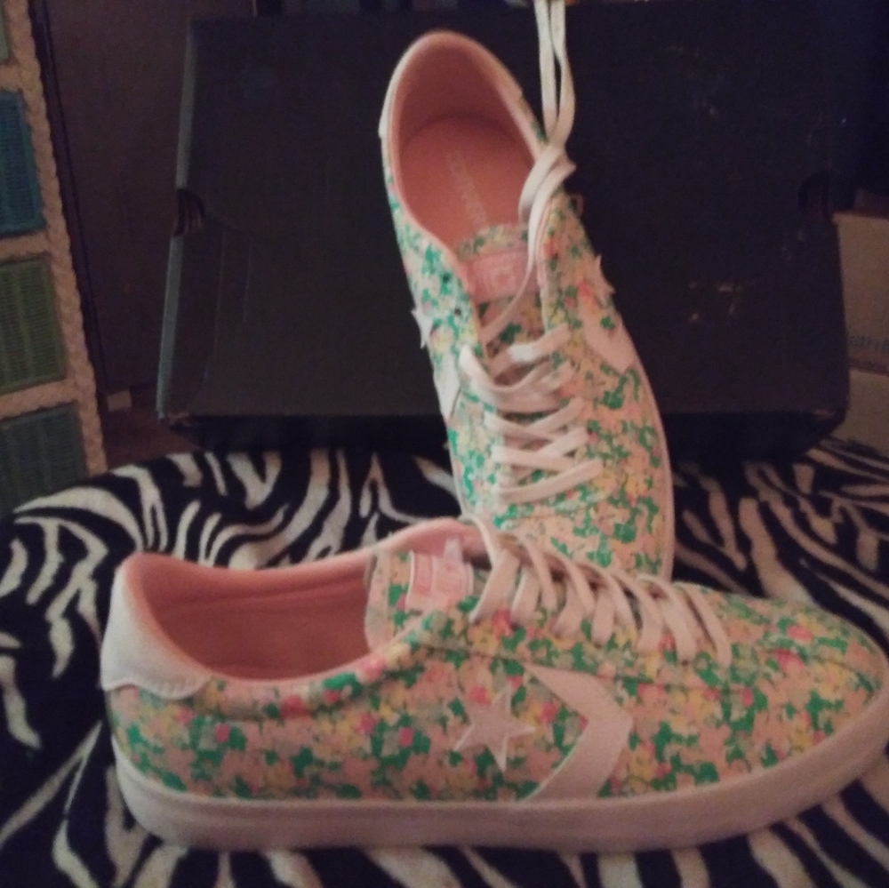 Womens as 10 converse